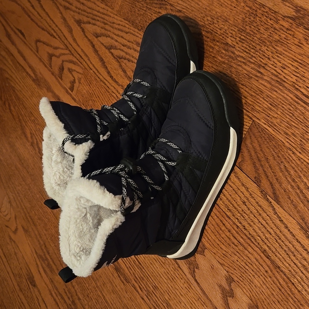 Sorel Whitney ll plus lace boot